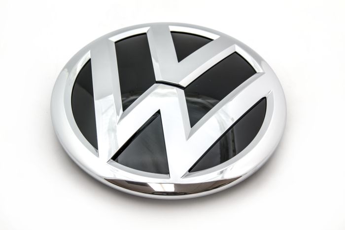 Genuine Vw Emblem 3CM853601FDPJ 