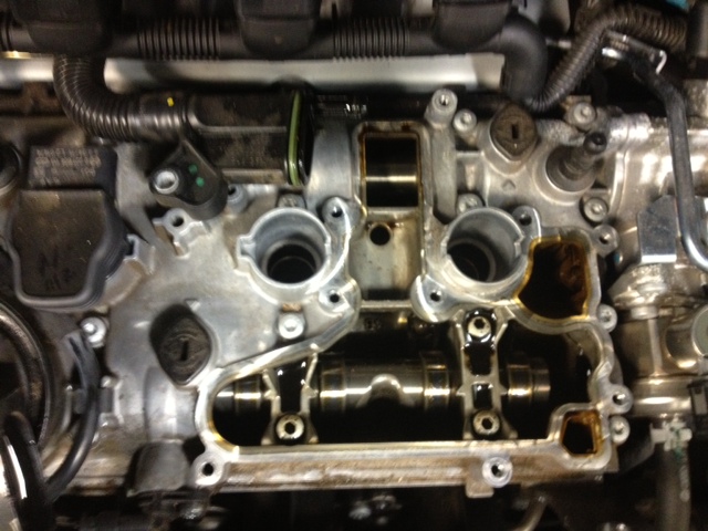 2.0t TSI PCV Valve Assembly 06H103495AH
